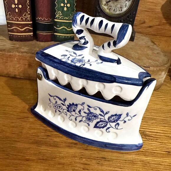 Other - VTG Delft Style Blue White Porcelain Flat Iron Dresser Trinket Jewelry Box